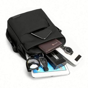 Sac bandoulière personnalisé en PU avec logo, sac messager décontracté et professionnel de haute qualité, sac de poitrine pour homme - Product Image 5