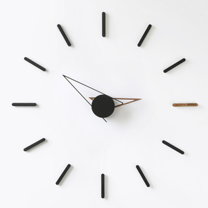 Horloge murale décorative ronde à quartz, alimentée par piles, pour salon, style nordique moderne - Product Image 2