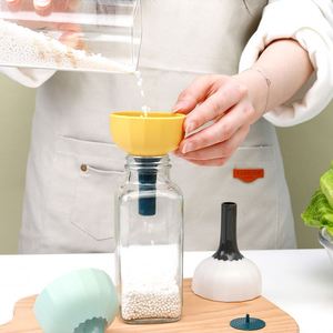 Ensemble de filtres multifonctionnel quatre-en-un pour cuisine domestique avec entonnoir à huile - Product Image 1