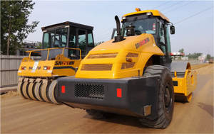 New Shantui SR14 14 Ton Hydraulic Vibratory Road Roller <b>Compactor</b> with diesel Engine Price for Sale - Product Image 5
