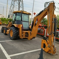 Chargeuse Caterpillar 420F 4WD, la chargeuse-excavatrice multi-usage CAT420F est utilisée dans le bâtiment et l'agriculture