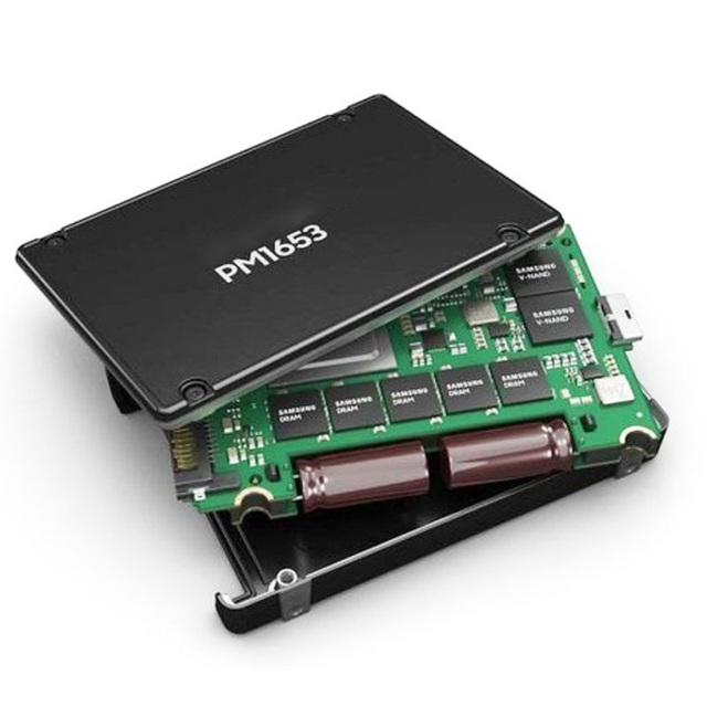 PM1653 SAS server 960GB 1.92TB 3.84TB 7.68TB 15.36TB 30.72TB 2.5 inch ThinkSystem data-center SSD bulk enterprise storage