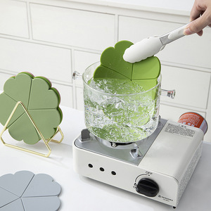 Tapis isolant thermique en silicone en forme de fleur, style nordique, dessous de plat, dessous de verre, anti-brûlure, dessous de casserole, design moderne, écologique - Product Image 3