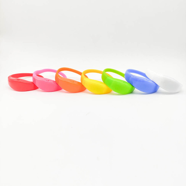 Custom LED Bracelet Silicone With Controller Wedding Gift Sound Activated Led Wristbands Remote Controlled Led Wristband