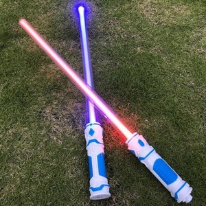 Sabre laser LED lumineux en plastique, nouveau design, très populaire, pour enfants, double épée de 22 pouces pour le jeu et les cadeaux - Product Image 1