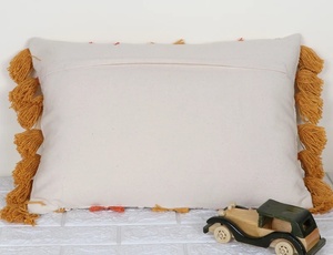 Funda de Cojín Cuadrada con Borde de Flecos, Textura Moderna Hecha a Mano, 100% Algodón, Color Amarillo Mostaza Marfil, Decoración para el Hogar, Cierre con Cremallera - Product Image 3