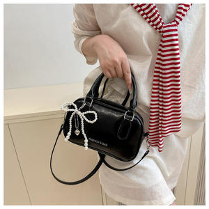 Nouveau sac bandoulière en PU tendance, petit sac carré simple pour femme, nouveau sac à main avec nœud perlé, sac à bandoulière - Product Image 5