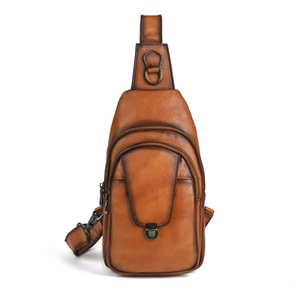 Bolso de Pecho de Cuero Vintage Marrón de Gran Capacidad, Bolso Cruzado para Hombre de Uso Diario - Product Image 5