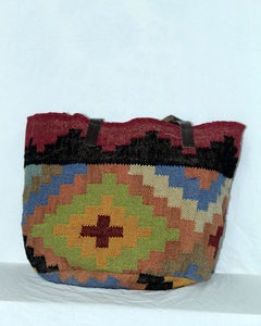 Sac fourre-tout en jute fait main pour femmes indiennes avec deux anses, style vintage, fermeture ouverte, pour le shopping, les sorties et l'usage quotidien, prix de gros - Product Image 6