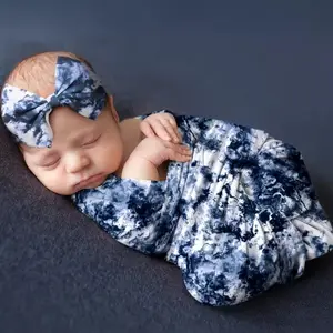 Bebek kundak battaniyesi yeni doğan fotoğraf sarar battaniye kostüm erkek bebek süt ipek halı 2 adet saç bandı Wrap seti