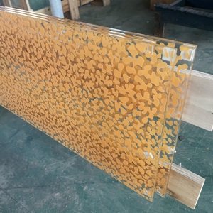 Vidrio de Seguridad de Primera Calidad con Patrón Dorado Atractivo, Vidrio Artístico Prensado por Fusión en Caliente para Paredes Interiores de Edificios Comerciales - Product Image 2