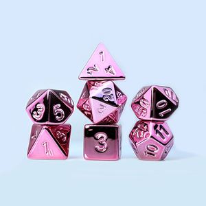 Venta de Fábrica: Juego de Dados Poliédricos de Acrílico para Juegos de Rol (D&D) de 7 Piezas, con Acabado Mate y Baño de Oro Rosa - Product Image 2