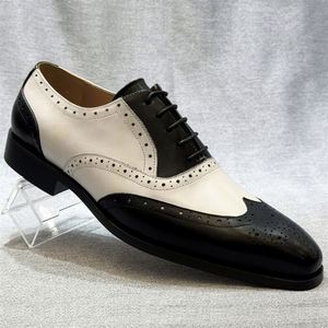 Nouvelle Collection Printemps-Automne 2025 – Chaussures en Cuir Brogue Européennes pour Hommes, Style Business Décontracté, Bout Pointu, Lacets, Noir Pur, Rehaussantes - Product Image 1