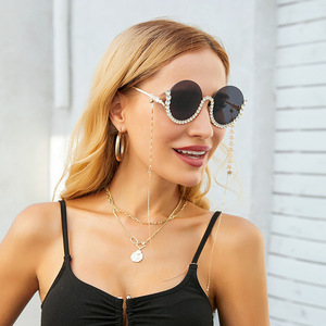 Gafas de Sol Redondas con Pedrería para Mujer, Protección UV400, Marco Negro de Plástico y Metal, Modernas, para Viajes y Actuaciones - Product Image 2