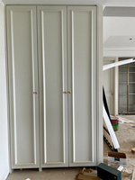 Armoire à vêtements design de garde-robe blanche française pour la disposition des meubles de chambre à coucher dans les maisons Villas chambres d'hôtel