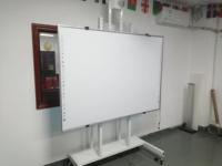 Tableau blanc interactif infrarouge mural USB en métal et émail PET de 82, 86, 96 et 102 pouces pour les salles de classe et les enfants