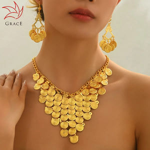 بيع بالجملة طقم قلادة هندية مطلية بالذهب من دبي على شكل قطرة مجوهرات لامعة على الموضة طقم كوندان لحفلات الزفاف - Product Image 1