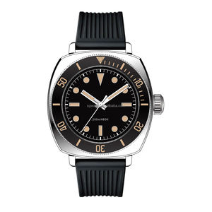 Orologio Subacqueo di Lusso con Movimento Svizzero Sellita Cassa in Acciaio Inossidabile Indici Luminosi Cinturino da 20mm in Gomma e Pelle per Uomo d'Affari - Product Image 1