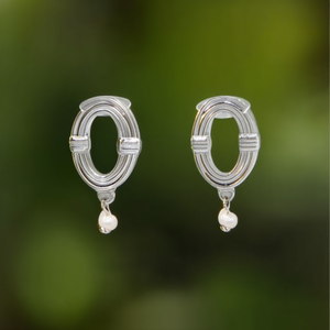 Pendientes de Moda con Perlas, Acero Inoxidable 316L, Baño de Oro PVD, Resistentes y Sostenibles - Product Image 3