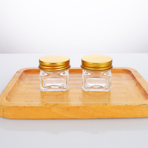 <span class=keywords><strong>Pot</strong></span> en verre cristal carré miniature <span class=keywords><strong>de</strong></span> 15 g avec bouchon à vis en aluminium, logo <span class=keywords><strong>personnalisé</strong></span> pour le baume du tigre, soins personnels - Product Image 4