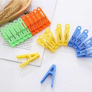 Pinces à linge en plastique épaissi, résistantes au vent, adaptées aux sous-vêtements, vêtements, chaussettes et au séchage des vêtements (20 pièces par paquet). - Product Image 1