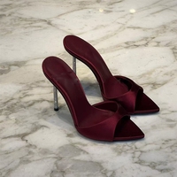 Nouvelles sandales sexy à bout carré ouvert 2026 pour femmes, en satin, à talons aiguilles fins, chaussures de soirée élégantes à talons.