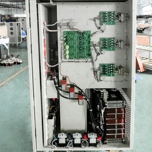 เครื่องควบคุมแรงดันไฟฟ้าอัตโนมัติแบบสามเฟส 120V 220V 230V SVC 5KVA 10 KW 10KVA 15KVA 20KVA มอเตอร์ทองแดง - Product Image 5
