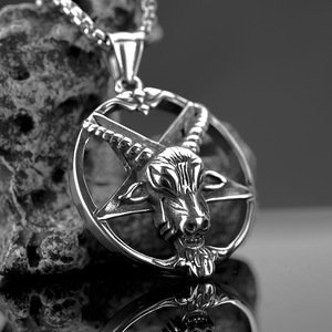 Collier pendentif en acier inoxydable avec pentagramme et crâne de chèvre, bijoux à thème pour hommes, accessoire de mode - Product Image 4