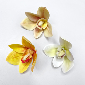 Z-010 diamètre 9.5cm simulé réaliste tactile Cymbidium <span class=keywords><strong>orchidée</strong></span> tête de fleur <span class=keywords><strong>pour</strong></span> meubles salon décoration accessoires de mariage - Product Image 4