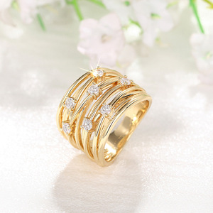 Anello a Strati con Zirconi per Donne, Elegante Gioiello da Dito in Stile Vintage - Product Image 1