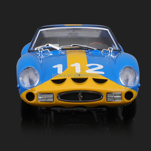 <span class=keywords><strong>Bburago</strong></span> 1:24 Ferrari 250 GTO Super Racing Car Modello <span class=keywords><strong>Auto</strong></span> da Corsa con Porte Apribili in Lega Metallica Pressofusa Giocattolo - Product Image 3