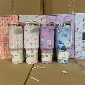 Boîte cadeau Série fleurs 20/40 Oz Tasses isothermes en acier inoxydable Design classique moderne Isolées pour tasse <span class=keywords><strong>Stanley</strong></span> - Product Image 4