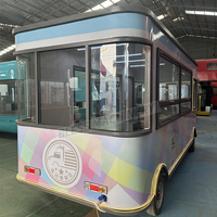 2025 camions de café de remorques de nourriture mobiles et personnalisables de rêve de bande dessinée de best-seller coloré avec l'équipement complet de cuisine