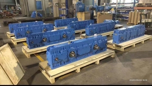 1.6-11rpm Đức CLP <span class=keywords><strong>HC</strong></span> <span class=keywords><strong>220</strong></span> dầu xoắn ốc bevel hộp số SEW-EURODRIVE công nghiệp hộp số phf062/T x2kp130/HP/F 118kw 100900nm - Product Image 5