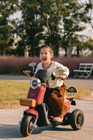 Nouvelle conception de moto électrique pour enfants à trois roues, mini moto pour bébé, voiture à pédales 6V