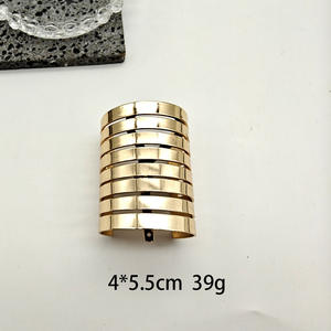 Nouveaux accessoires capillaires haut de gamme de style européen et américain : Élastique et boucle métalliques <span class=keywords><strong>pour</strong></span> la mode 2026, pince à cheveux tressée <span class=keywords><strong>pour</strong></span> queue de cheval - Product Image 4