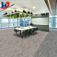 Tapis en nylon Hengjiu Glacier à texture géométrique 3D, ignifuge et antidérapant, 25x100cm, calibre 1/12, commercial, fin, directement de l'usine