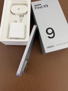 สมาร์ทโฟน OPPO Find X9 5G รุ่นดั้งเดิม หน้าจอ 6.59 นิ้ว |   แบตเตอรี่ 7025mAh ที่ชาร์จ 80W |   ขอบจอแคบพิเศษ กล้อง 50 ล้านพิกเซล - Product Image 5