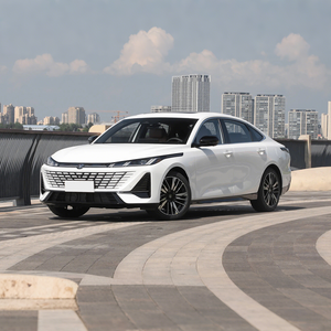 Voiture d'occasion <span class=keywords><strong>2026</strong></span> pas chère Changan Eado 4ème génération 1.5T DCT 500Bar Édition Intelligente Berline FWD avec 360 °   Toit ouvrant panoramique avec caméra pour l'exportation - Product Image 1