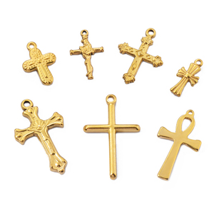 Dije de Cruz Diagonal en Relieve, Chapado en Oro de 18k PVD, Varios Estilos Clásicos, Accesorio Religioso para Hacer Collares - Product Image 2
