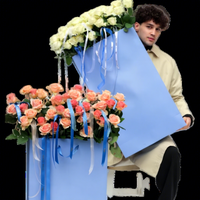 Sacs en papier personnalisés de luxe pour vêtements, sacs cadeaux avec poignées en ruban