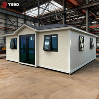 Maison préfabriquée tropicale miniature en conteneur sur échasses, style Bali moderne, cabane modulaire pour location de vacances et complexe hôtelier