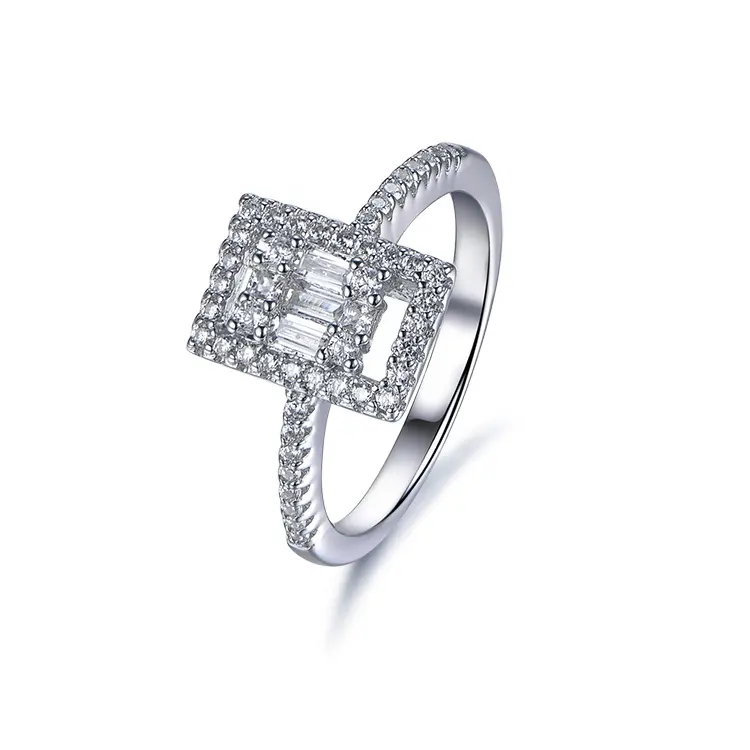 Beautiful Eternity Simple Diamond Design Jewelry Ring 925 Silver Baguette Pave Cubic Zirconia Wedding Engagement Cross Trendy