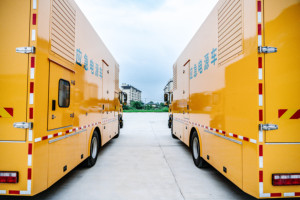 Nuevo Generador de Emergencia Móvil Silencioso de 50KW-1200KW 50/60Hz para <span class=keywords><strong>Trabajos</strong></span> al Aire Libre, Superventas - Product Image 5