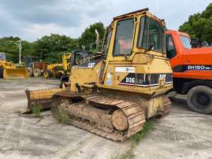 Bulldozer d'occasion CAT D3G Prix bon marché Excellente performance Bulldozer d'occasion CAT D3G à vendre - Product Image 4