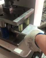 Station de travail manuelle pour estampage de fenêtres et portes en aluminium, machine de poinçonnage à changement rapide de matrice et fonctionnement simple
