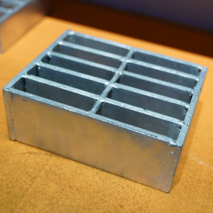 Matériaux de construction, passerelle en <span class=keywords><strong>acier</strong></span> soudé, grille de passerelle, certifiée ISO9001, résistante au feu, galvanisée, haute résistance - Product Image 2