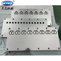 Nouvelle ligne d'extrusion automatique de biscuits pour la production de snacks en bâtonnets, de bâtonnets fourrés au chocolat, de Pocky et de bretzels avec fonction de trempage