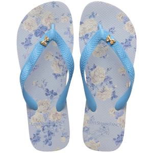 Sandalias de Verano para Mujer, Azules, con Estampado de Flores Blancas Románticas, Detalle de Dijes Dorados, Logotipo Personalizado, Fabricante OEM, Venta al Por Mayor Directa de Fábrica - Product Image 2
