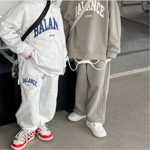 Ropa Deportiva Estilo Preppy Versión Coreana para Niños y Niñas, Sudadera con Capucha de Manga Larga y Pantalones, Nueva Moda Otoño Invierno - Product Image 1